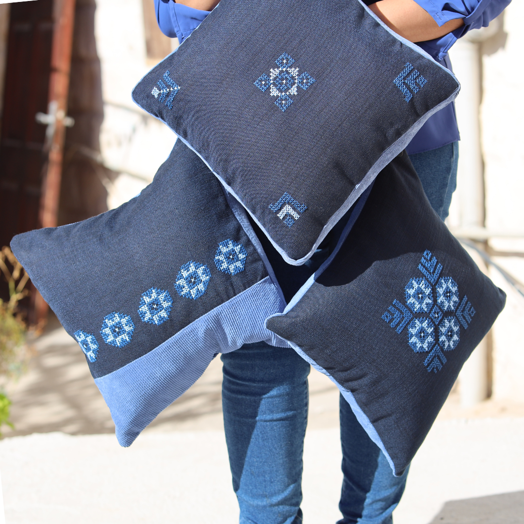 Feathers Pillow Cover - Blue