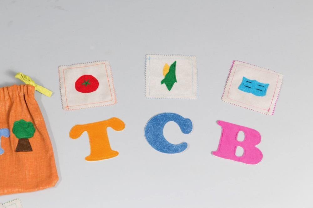 English Sounds Bag - Child's Cup Full