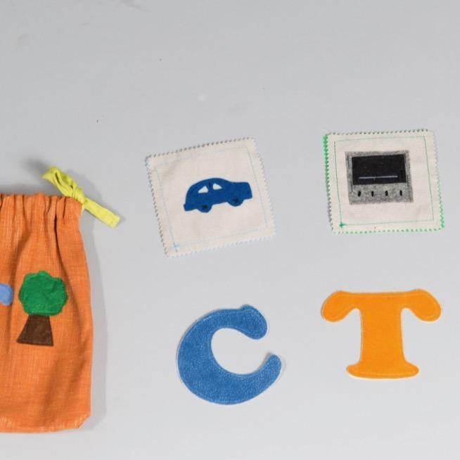 English Sounds Bag - Child's Cup Full